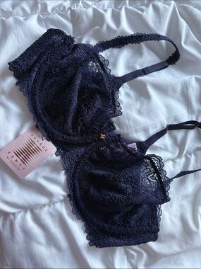 NWT! Savage X Fenty Navy Floral Lace Underwire Bra